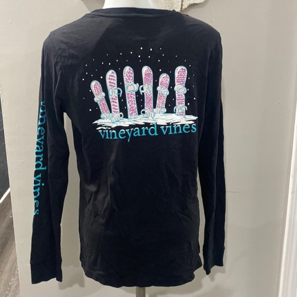 NWOT! Vineyard Vines Ski Christmas Tee